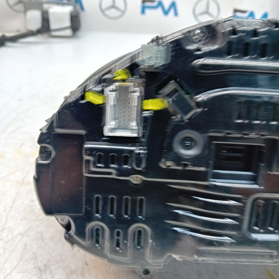 MERCEDES C-CLASS W205 SPEEDOMETER INSTRUMENT CLUSTER BLACK A2059009215 FM001501
