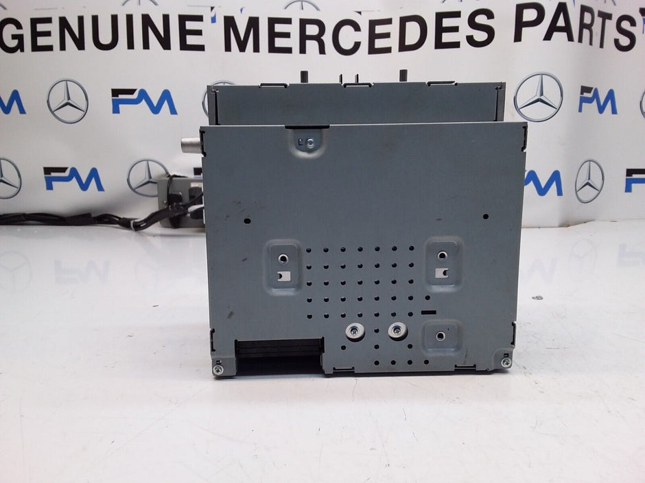 MERCEDES BENZ C CLASS W205 2017 RADIO CD  STEREO HEAD UNIT  A2059005036 FM00306
