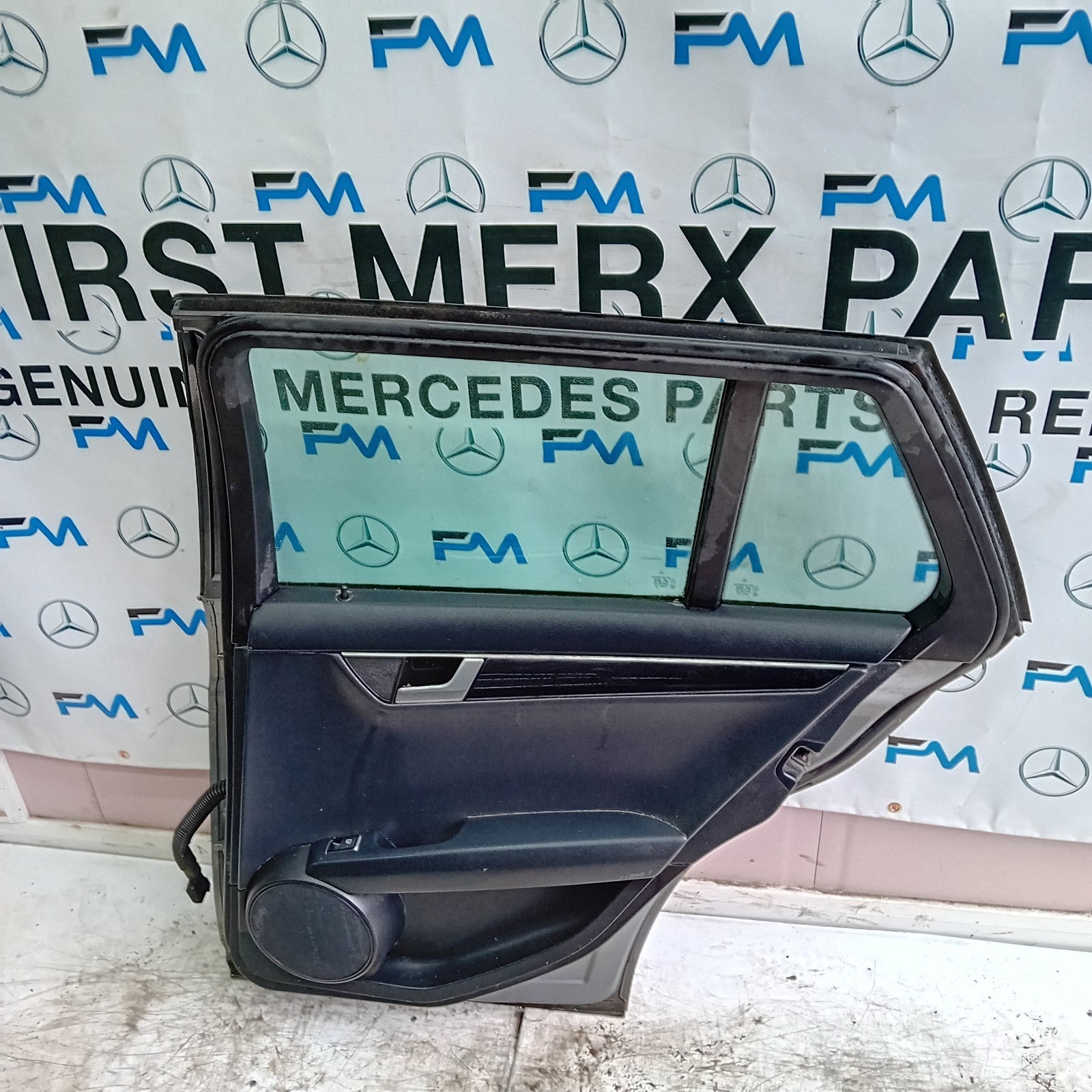 MERCEDES C-CLASS S204 EST DRIVER REAR DOOR OSR SILVER 2008-14 COMPLETE FMD252