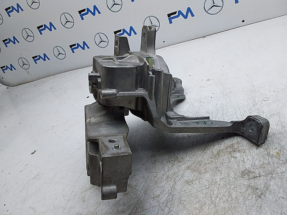 MERCEDES A-CLASS W177 ENGINE MOUNT BRACKET SUPPORT RIGHT A2472401800 FMR260