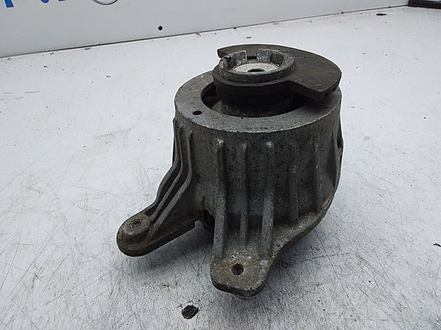 MERCEDES BENZ  C-CLASS  W205  ENGINE MOUNT RIGHT OS A2052406717 FMR359