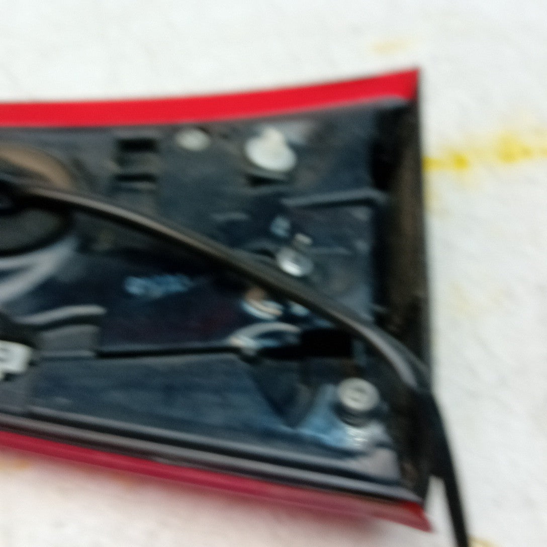MITSUBISHI OUTLANDER MK3 PASSENGER SIDE LEFT REAR INNER TAIL LIGHT 2013 FMT306
