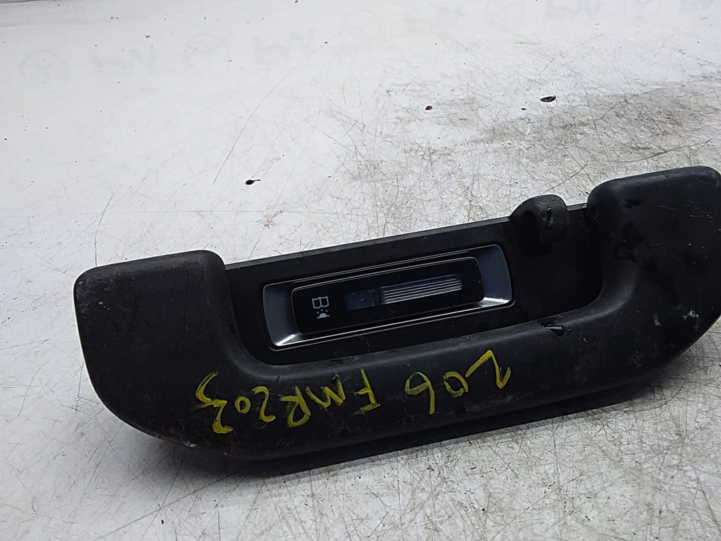 MERCEDES BENZ C-CLASS W206 REAR RIGHT ROOF HANDLE A2069067100 FMR203