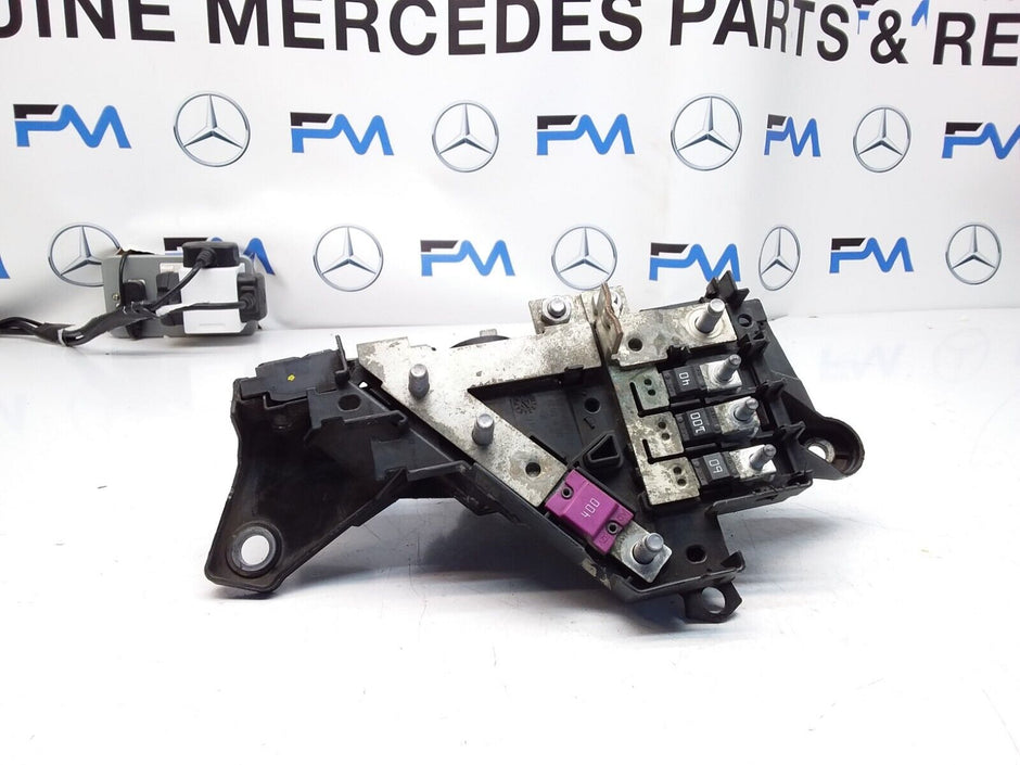 Mercedes C-CLASS W205 Fuse Relay Junction Box A2055407011 FM00387