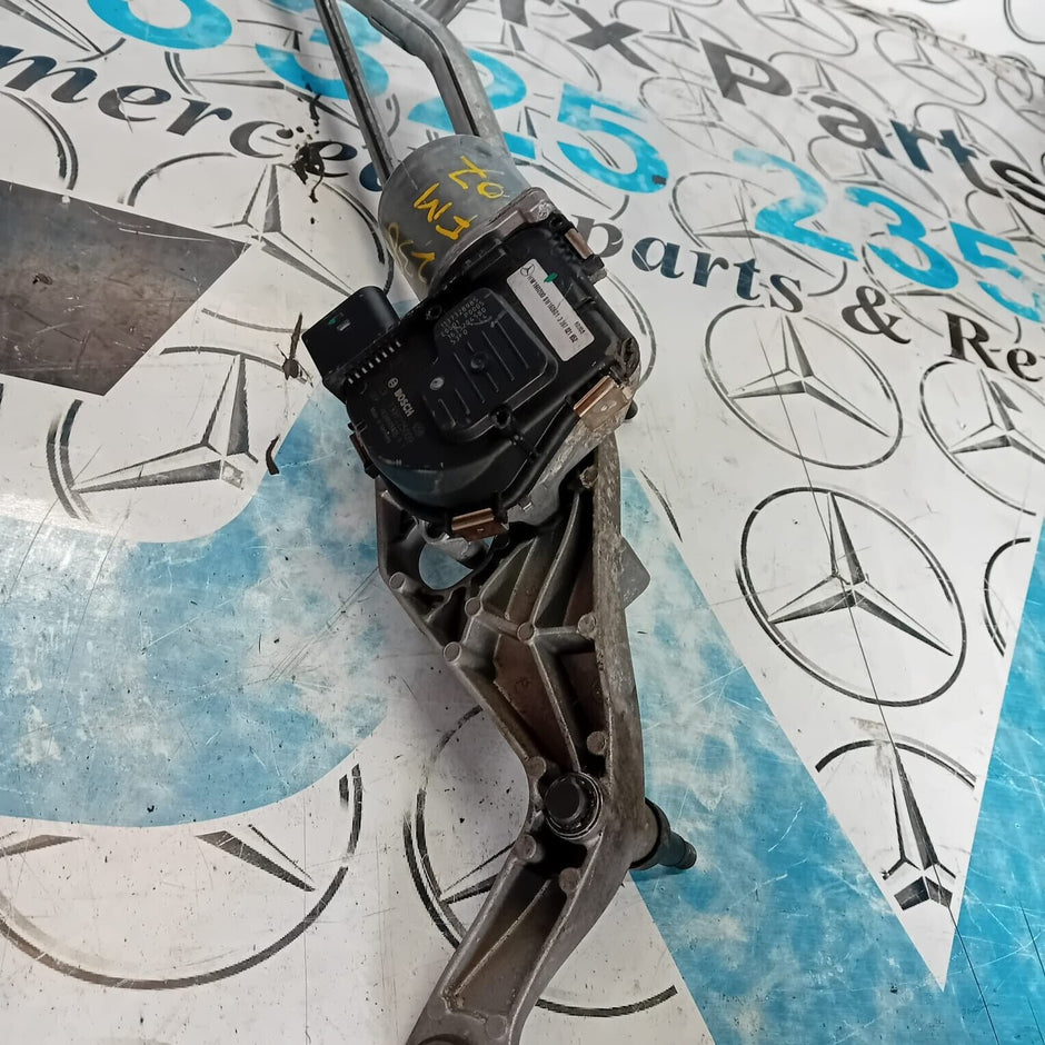 MERCEDES E CLASS COUPE W238 2014-2018 FRONT WIPER MOTOR AND LINKAGE A2388207200