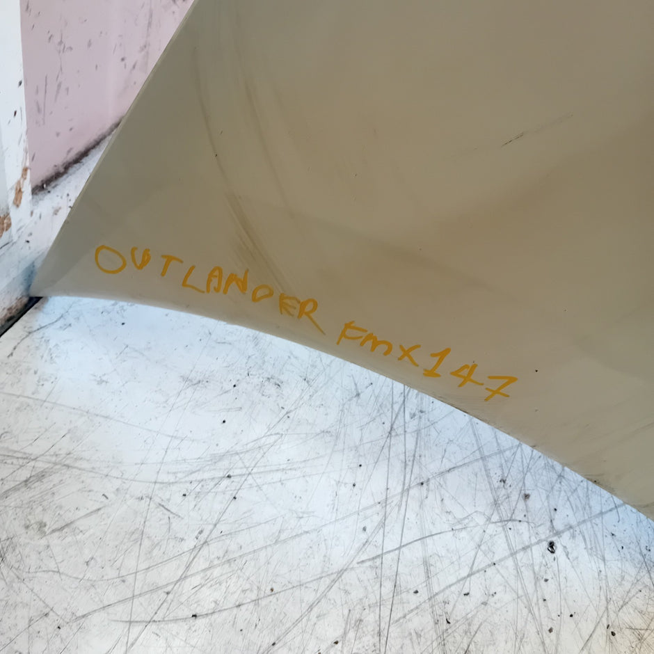 MITSUBISHI OUTLANDER MK3 REAR BUMPER WHITE 2013  FMX147