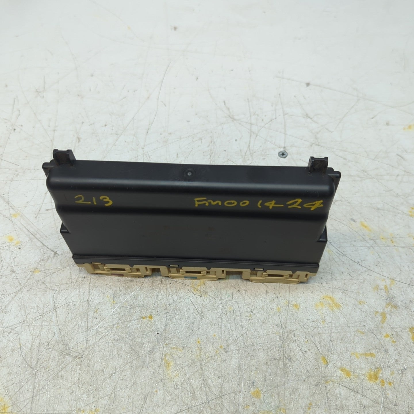 MERCEDES E CLASS W213 FRONT RIGHT SEAT CONTROL MODULE A2139002713 FM001424