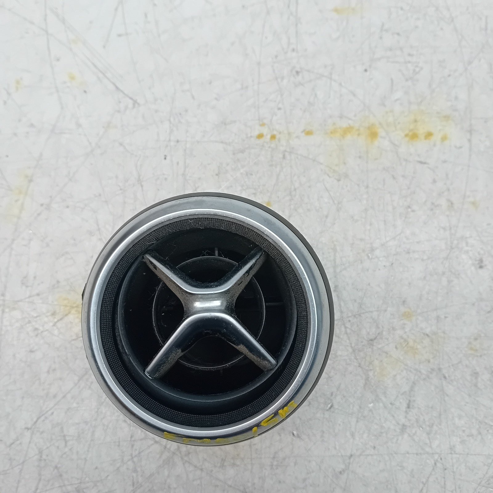 MERCEDES BENZ A-CLASS W176 DASHBOARD AIR VENT 2015 A1768300354 FM001510