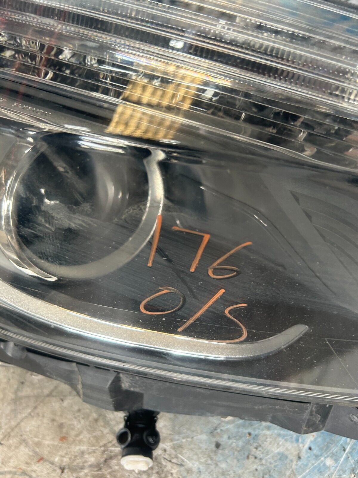 MERCEDES A CLASS 2012-2015 DRIVER SIDE HEADLIGHT  A1768203061 FMH14