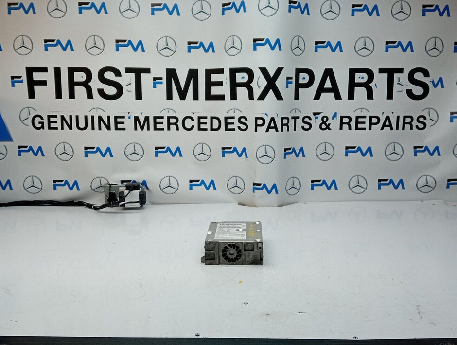 MERCEDES W213 COMMAND RADIO NAVIGATION HEADUNIT HIGH GPS ECE A2139006216 FM00287