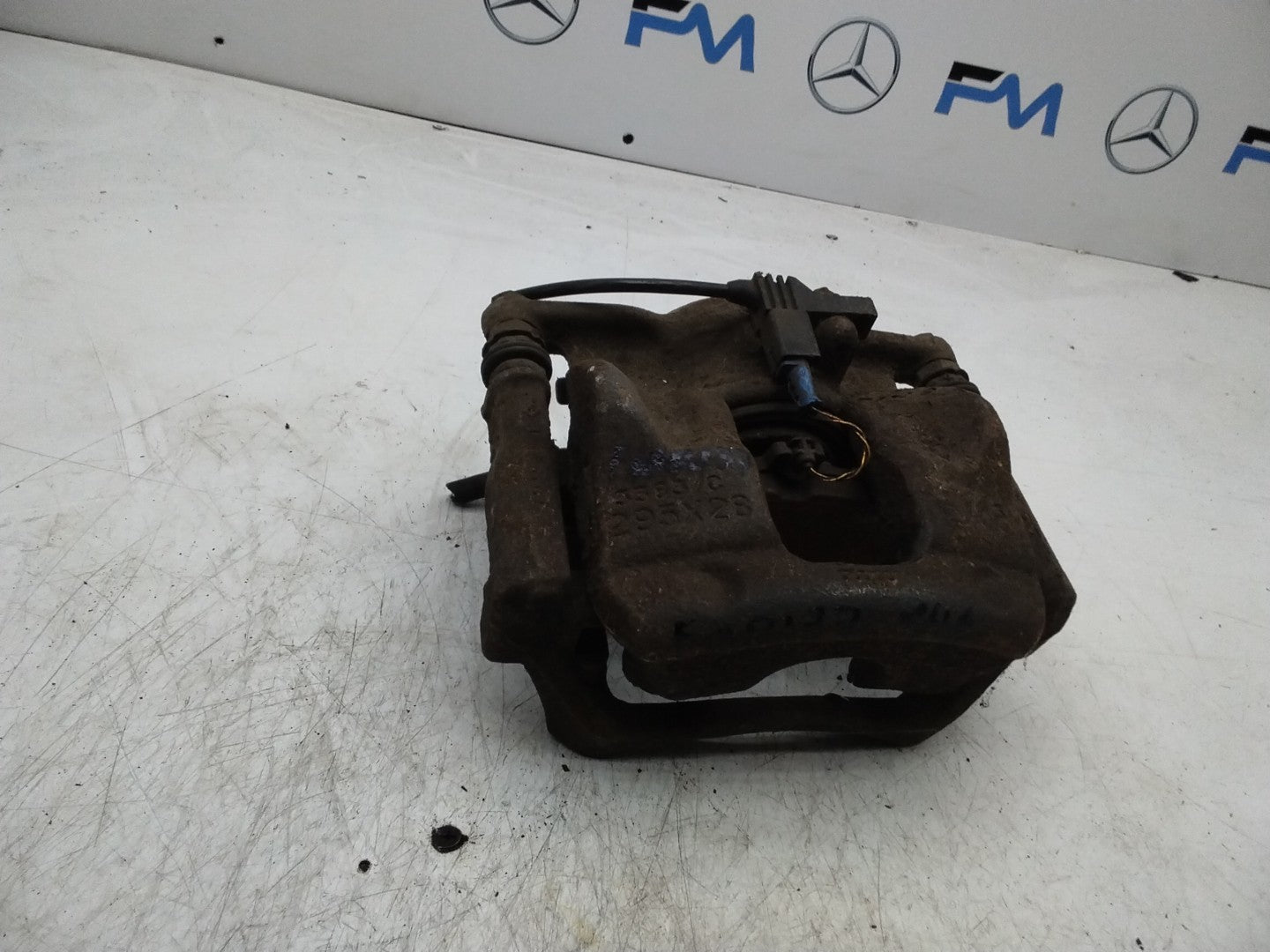MERCEDES  B-CLASS W246 BRAKE CALIPER FRONT LEFT PASSENGER SIDE 295X28 FMR137