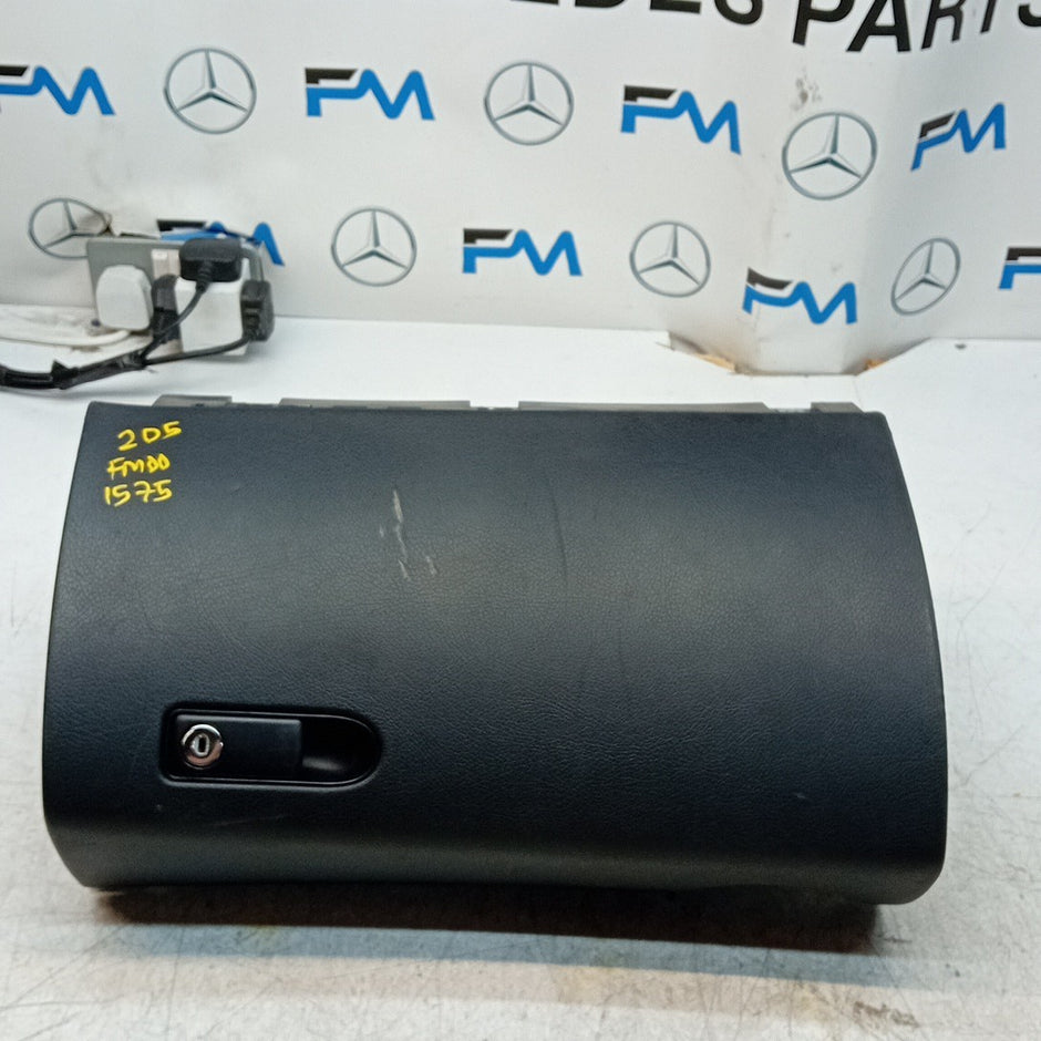 MERCEDES BENZ  C-CLASS W205 DASHBOARD GLOVEBOX  2015 A2057800191 FM001575