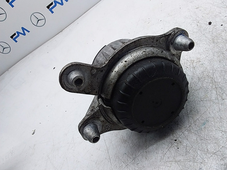 MERCEDES BENZ  C-CLASS W205  ENGINE MOUNT LEFT NS A2532407600 FMR336
