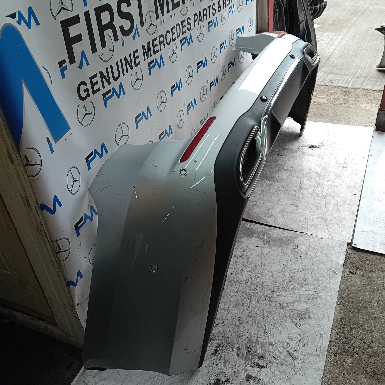 MERCEDES E-CLASS W213 ESTATE REAR BUMPER SILVER 2016 ON A2138850301 FMX92