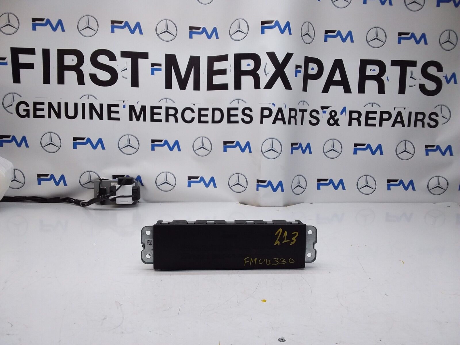 2017 MERCEDES BENZ A-CLASS W213 DRIVER SIDE KNEE AIRBAG A2138600302 FM00330