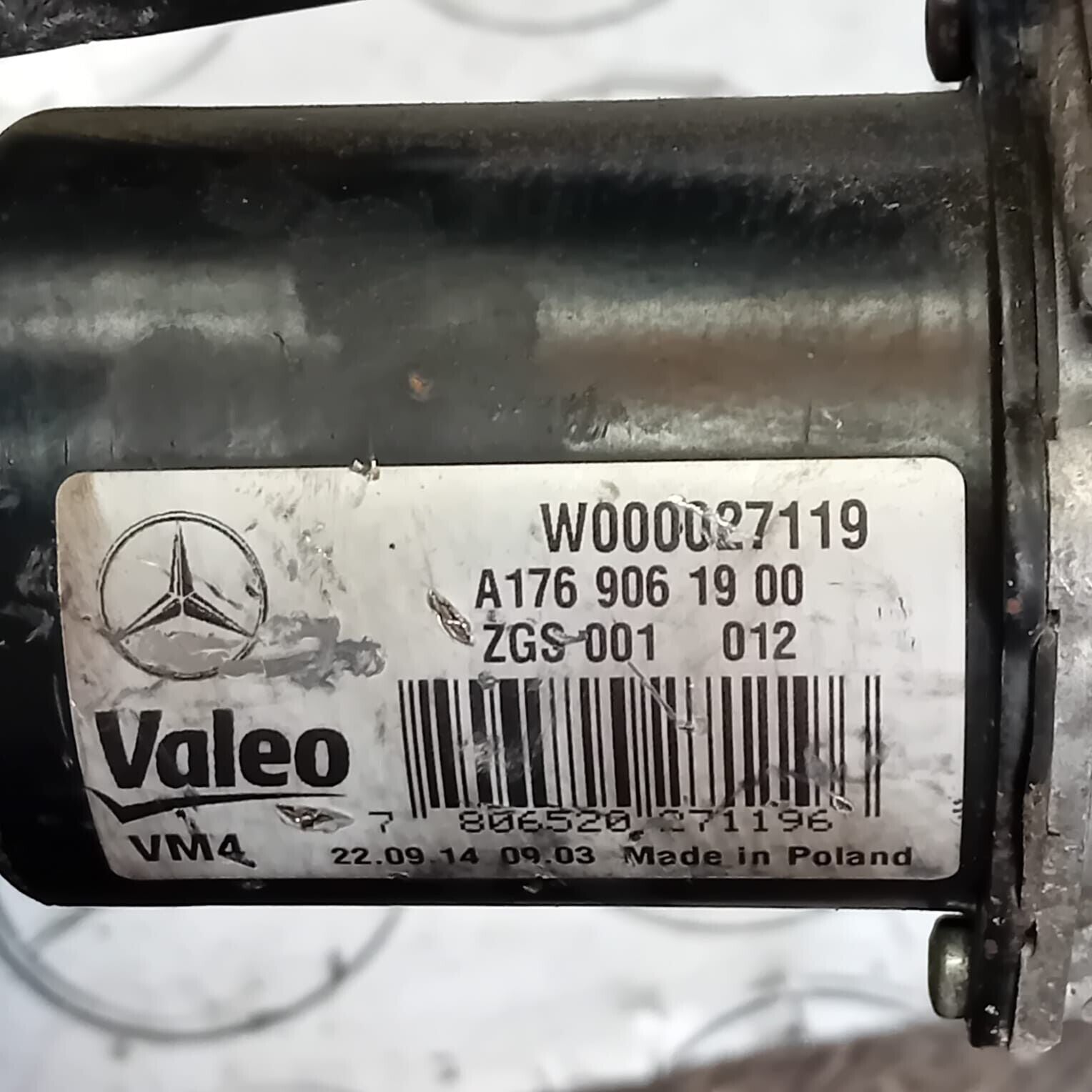 MERCEDES BENZ A CLASS W176 WINDSCREEN WIPER MOTOR & LINKAGE A1769061900