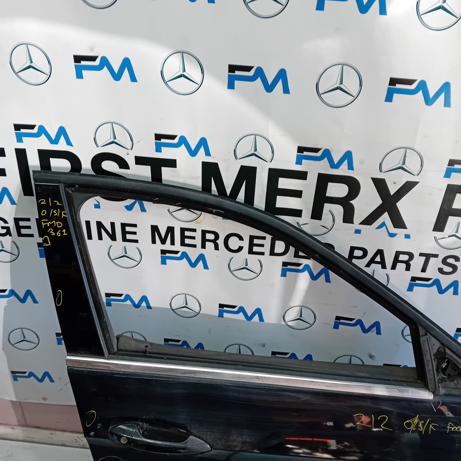 MERCEDES E-CLASS W212 SLN DRIVER FRONT DOOR OSF 2009-16 BLACK COMPLETE FMD361