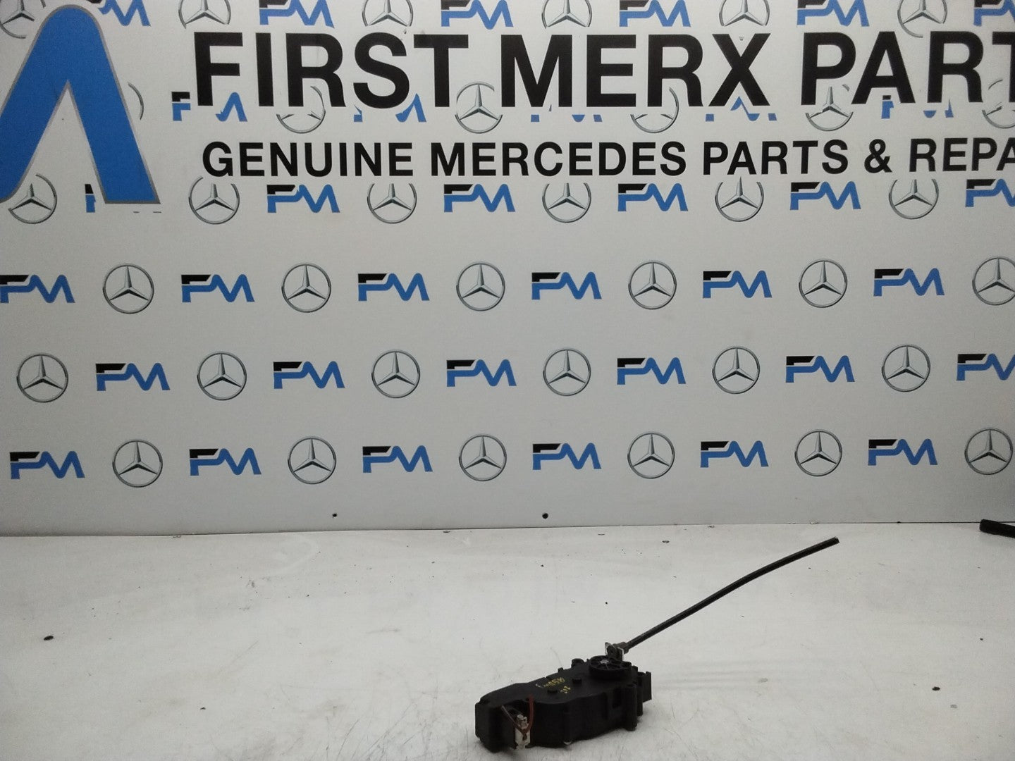 MERCEDES MERCEDES E-CLASS W212 REAR TAILGATE LOCK ACTUATOR  A2047500060 FMR58