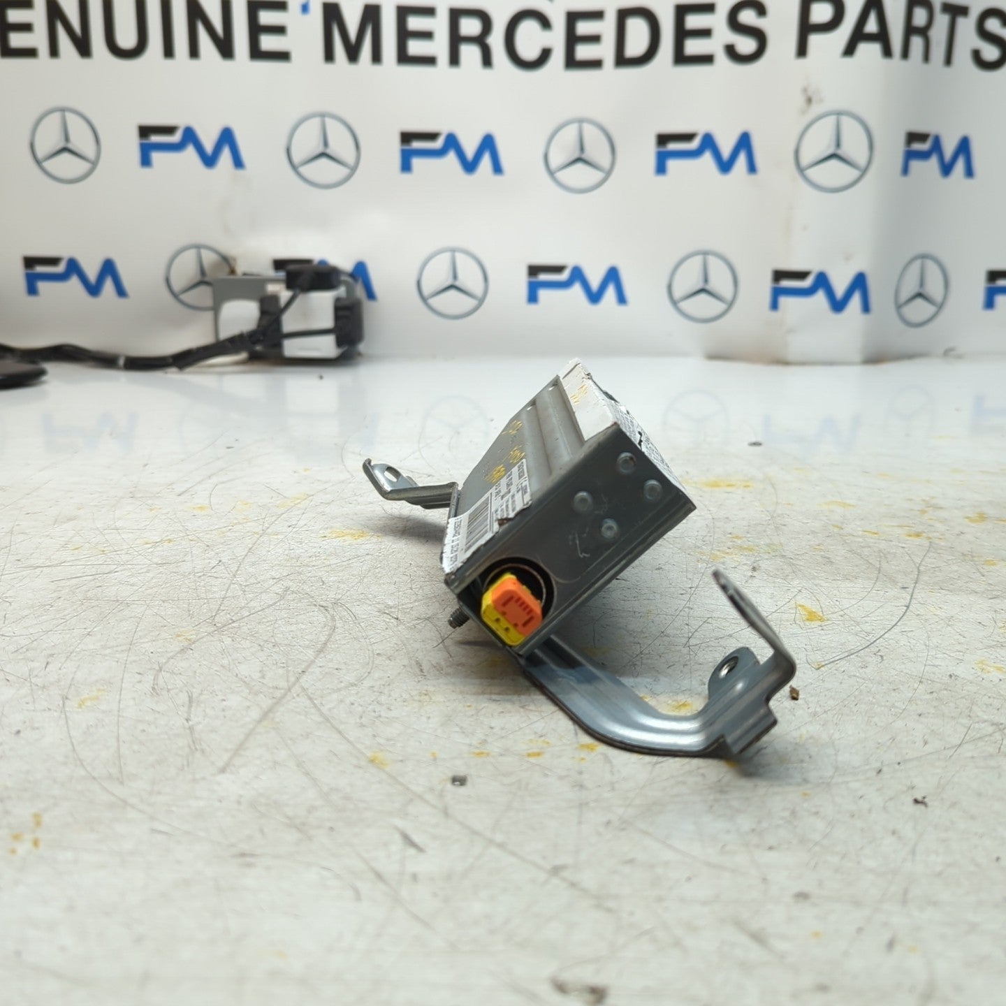 MERCEDES  S-CLASS W222 DRIVER REAR SIDE  AIRBAG MODULE A2228604402 FM001370