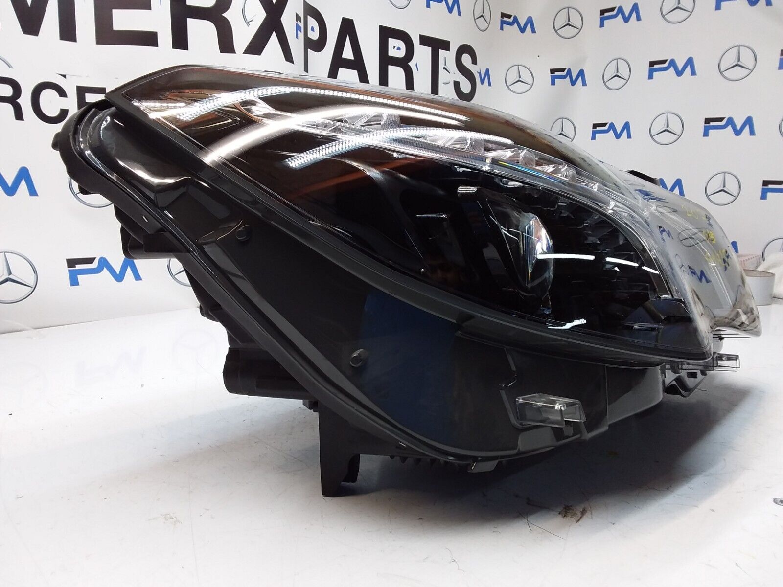 MERCEDES C CLASS W207 HEADLIGHT LED O/S COMPLETE FACELIFT  FMH18
