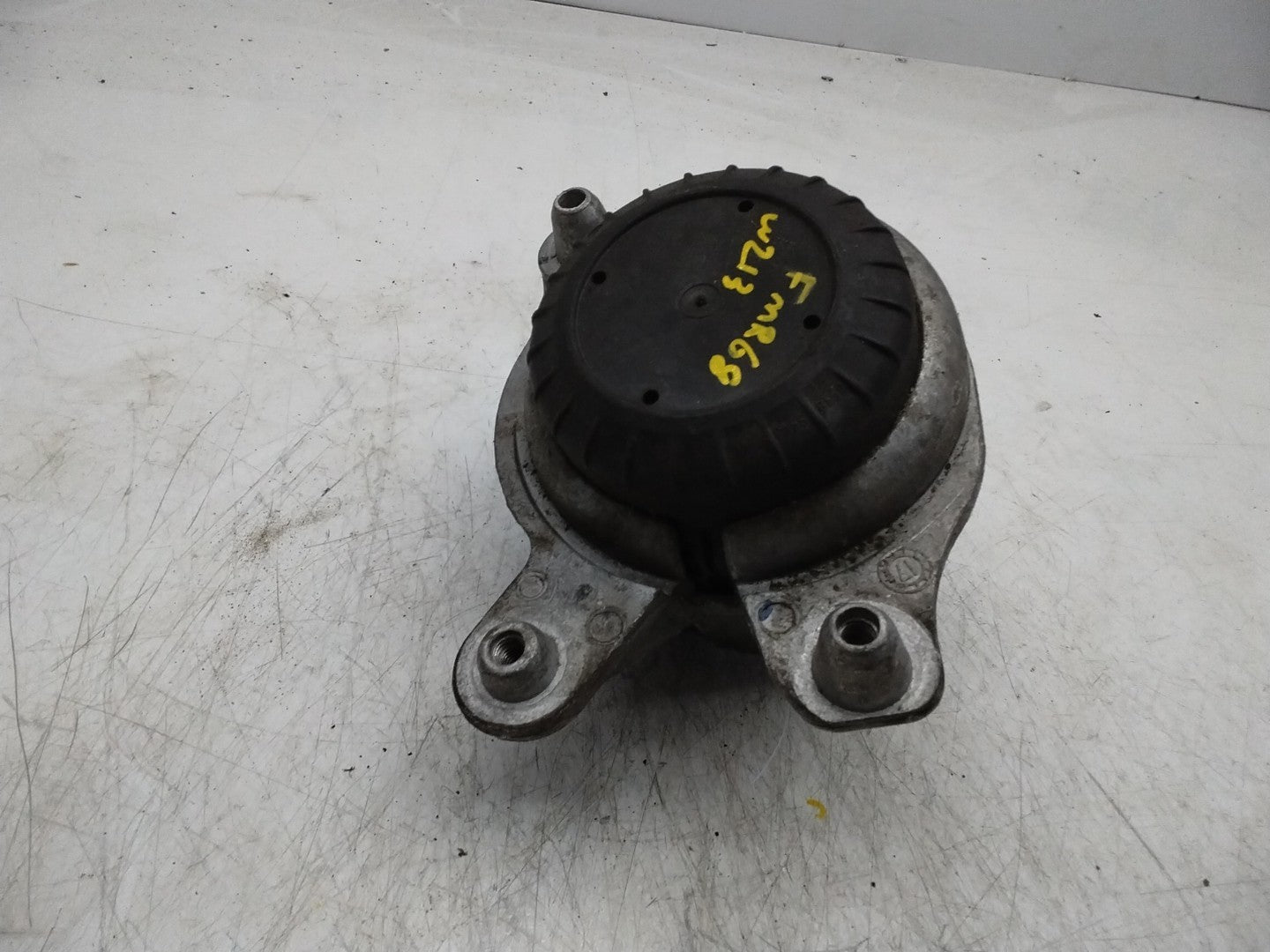 MERCEDES BENZ  E-CLASS W213 ENGINE SUPPORT BRACKET LEFT A2132400500 FMR68