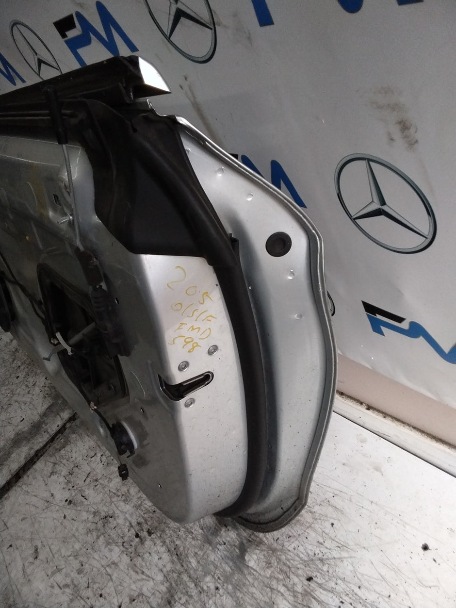 MERCEDES BENZ  C-CLS W205 DRIVER FRONT DOOR OSF SILVER 2014-21  FMD598