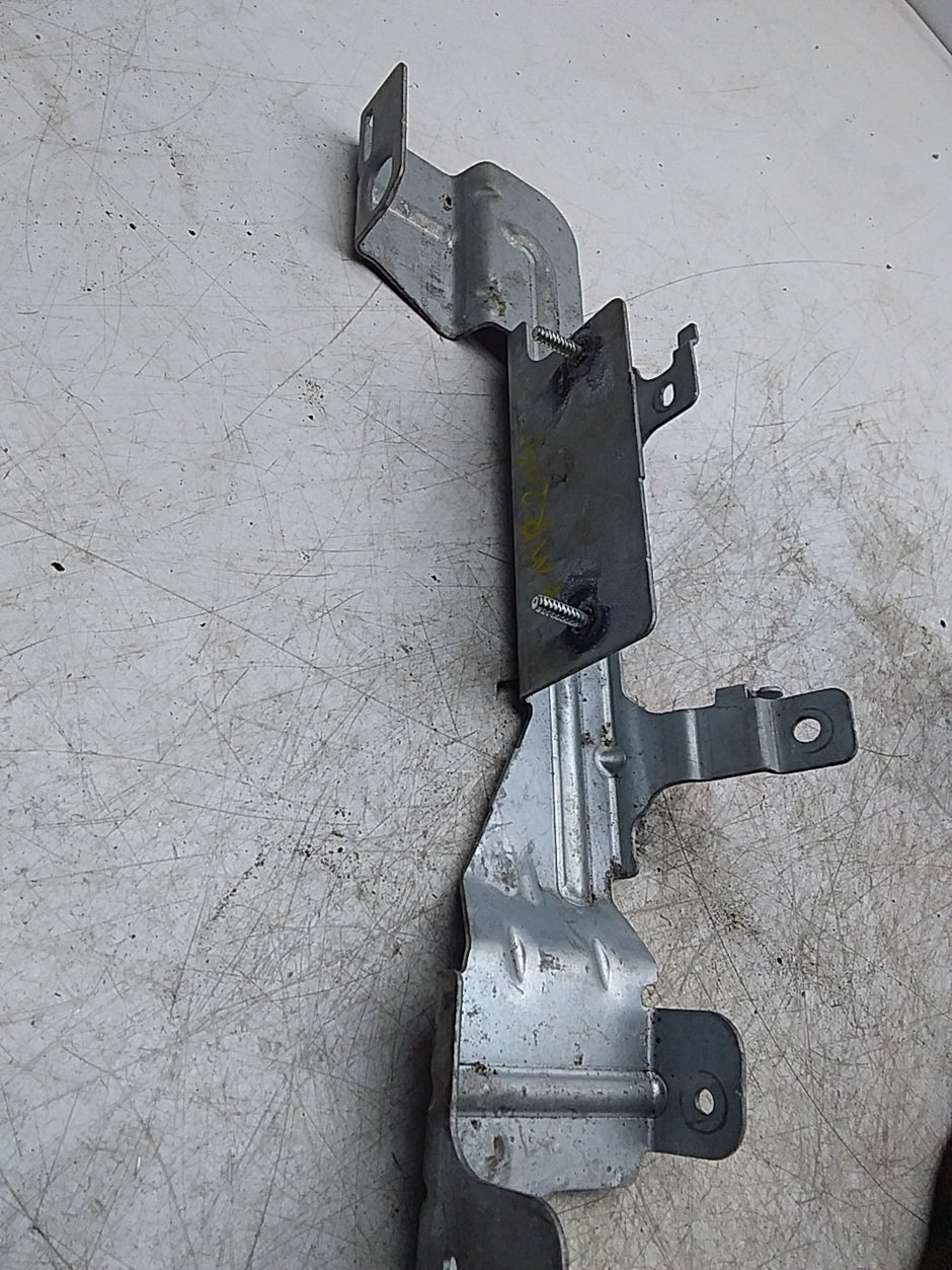 MERCEDES BENZ  C-CLASS W206 MOUNTING BRACKET A2066911100 FMR204