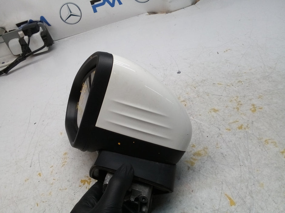 MERCEDES A-CLASS  W177 PASSENGER SIDE WING MIRROR A1778104303 WHITE FMM31