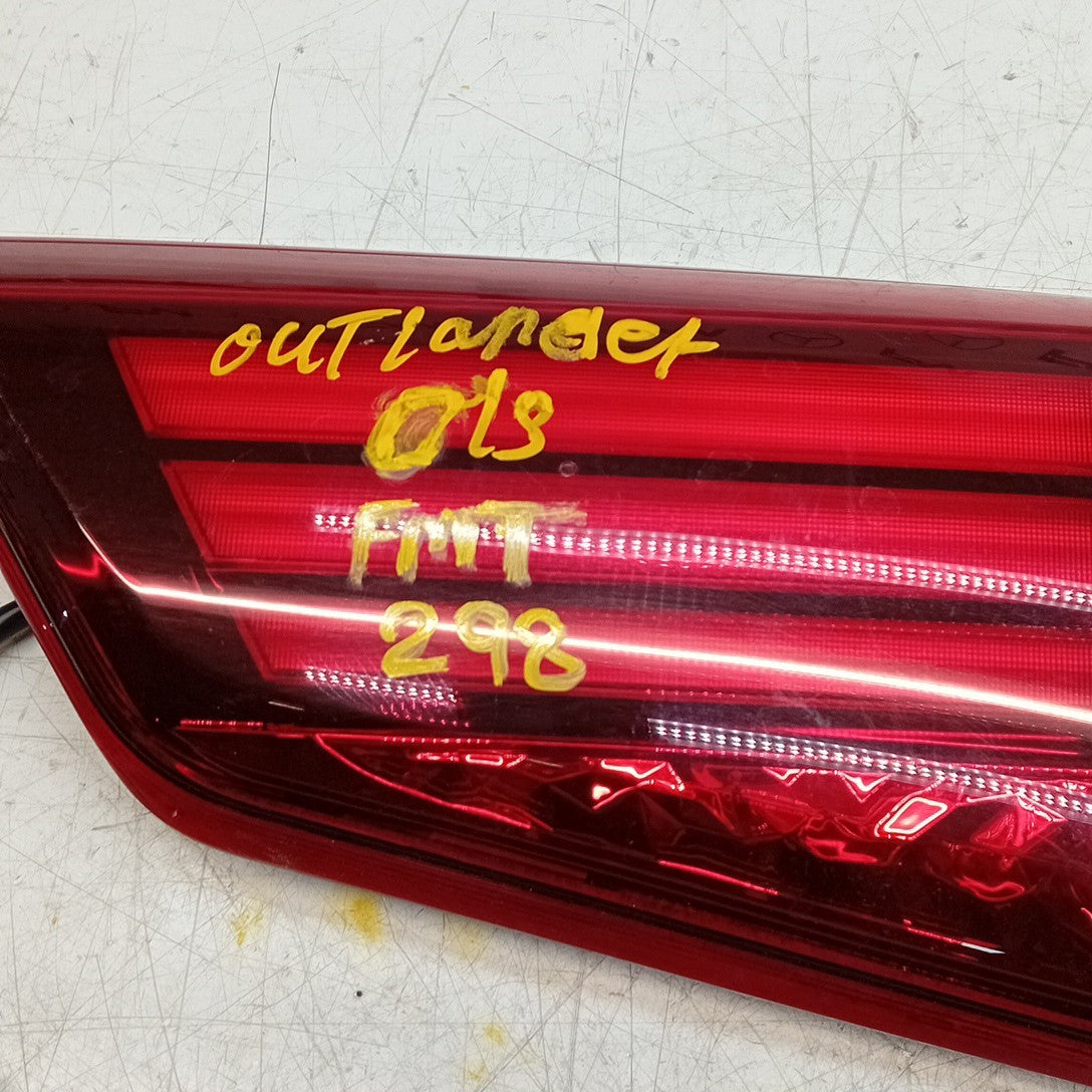 MITSUBISHI OUTLANDER MK3 DRIVER SIDE RIGHT REAR INNER TAIL LIGHT 2013 FMT298