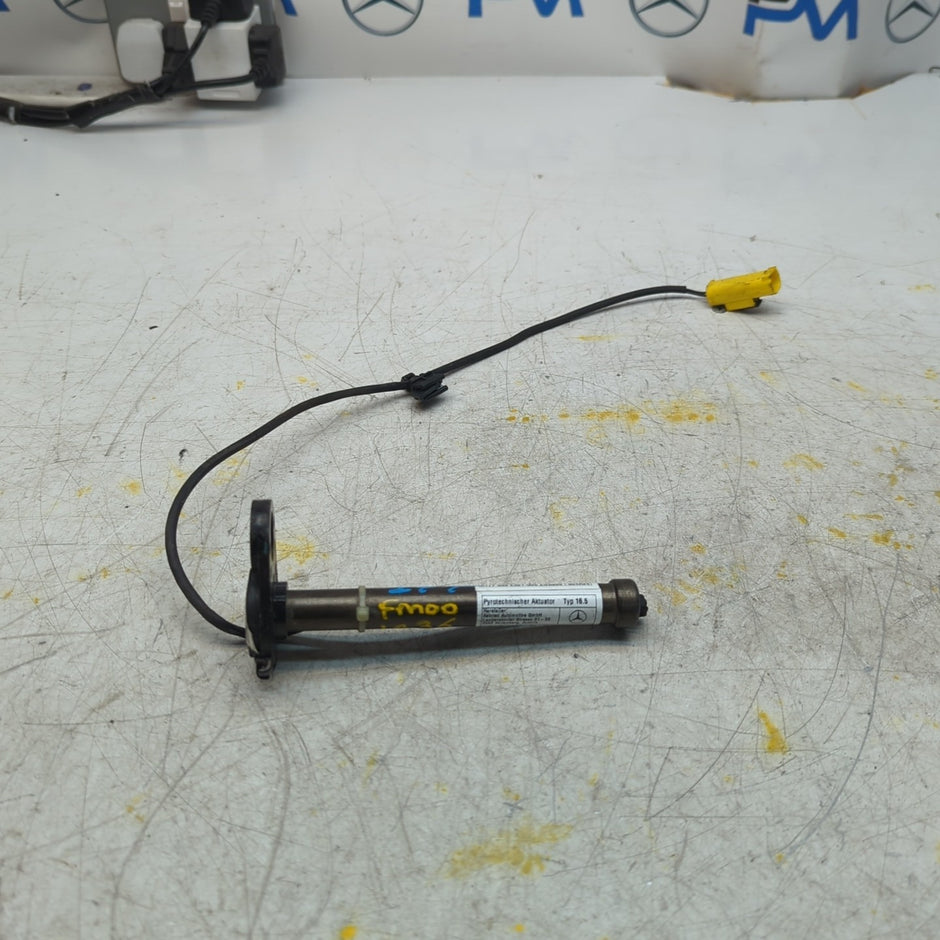 MERCEDES A CLASS W177 BONNET PEDESTRIAN ACTUATOR A1779062301 2017 FM001436