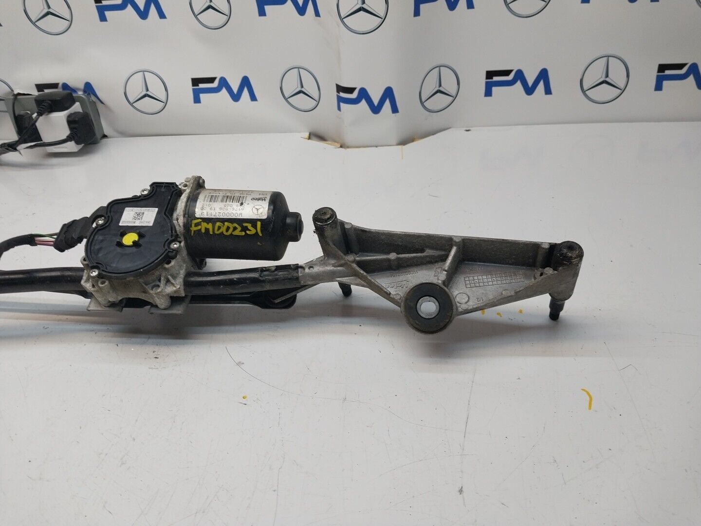 MERCEDES-BENZ A CLA GLA 2015-2018 Wiper Motor Front & Linkage A1769061900FM00231