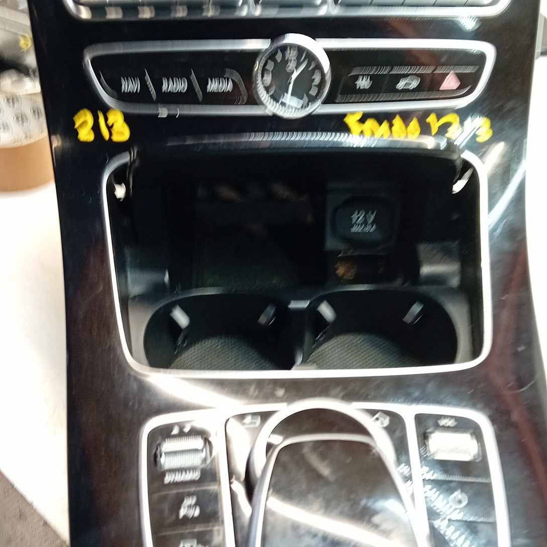  MERCEDES E-CLASS W213 CLIMATE & CENTRE CONSOLE A2138100815  COMPLETE FM001313