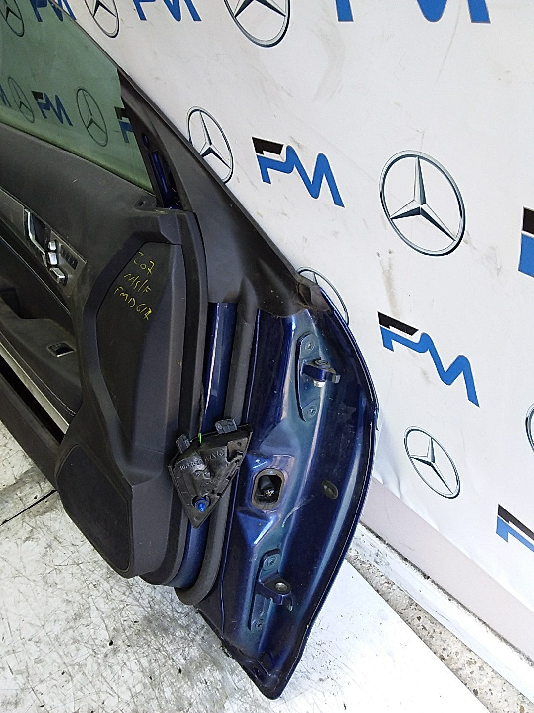 MERCEDES E-CLS C207 COUPE PASSENGER FRONT DOOR NSF 2009-16 COMPLETE FMD617