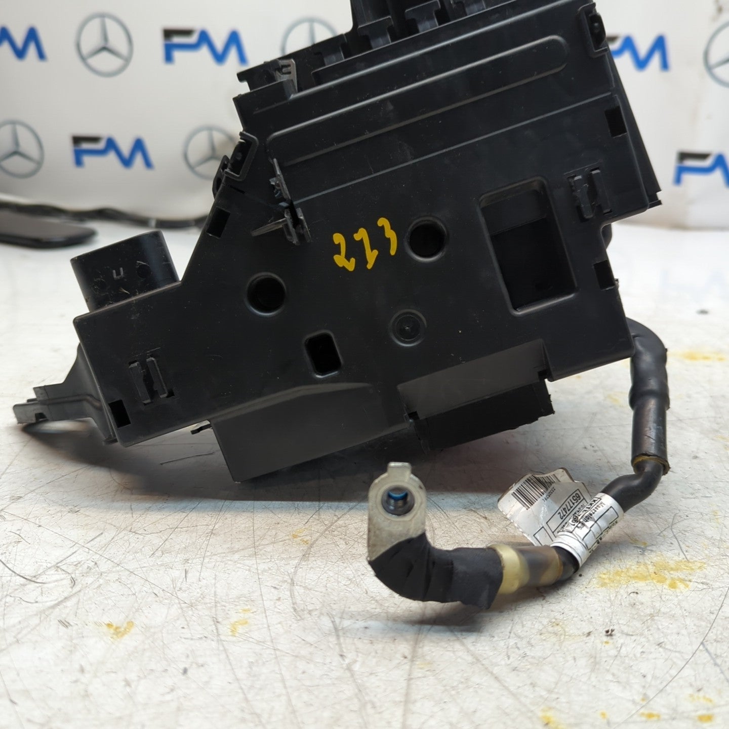 MERCEDES  E-CLASS W213 FUSE RELAY JUNCTION BOX A2135400750 2016 FM001367
