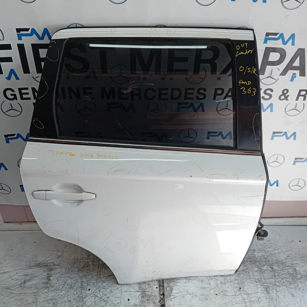 MITSUBISHI OUTLANDER MK3 DRIVER REAR DOOR OSR 2013 WHITE COMPLETE FMD363