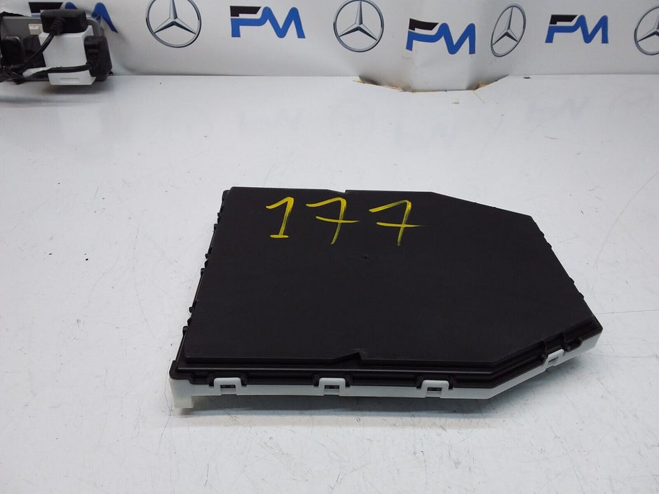 Mercedes GLA W247 SAM Signal Control Module Unit A2479008109 FM00354