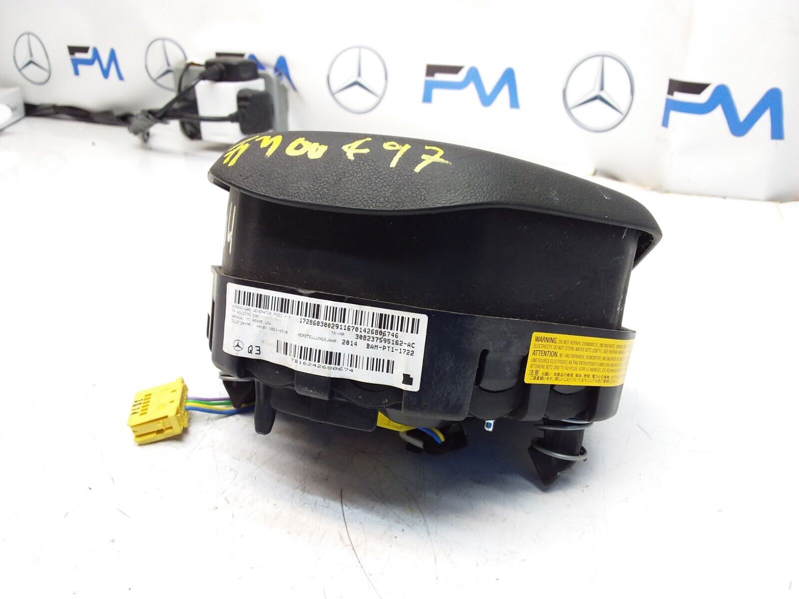 MERCEDES E-CLASS W204 STEERING WHEEL AIRBAG 308237595162-AC FM00497