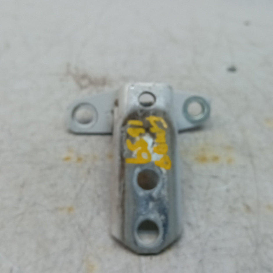 MITSUBISHI OUTLANDER MK3  FRONT DOOR HINGE PANEL A523 A046834 FM001639