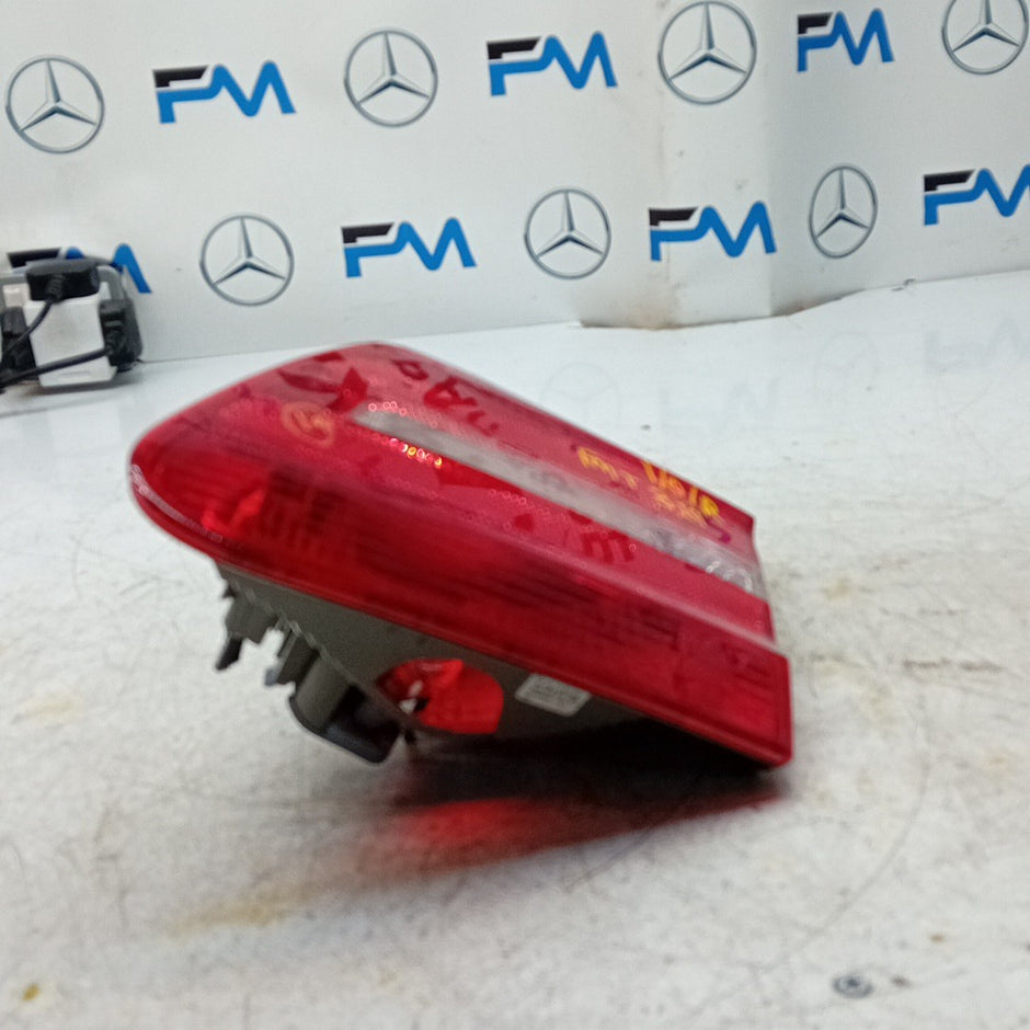 MERCEDES BENZ B-CLASS INNER DRIVER REAR TAIL LIGHT IOR  2015 A2468200864 FMT319