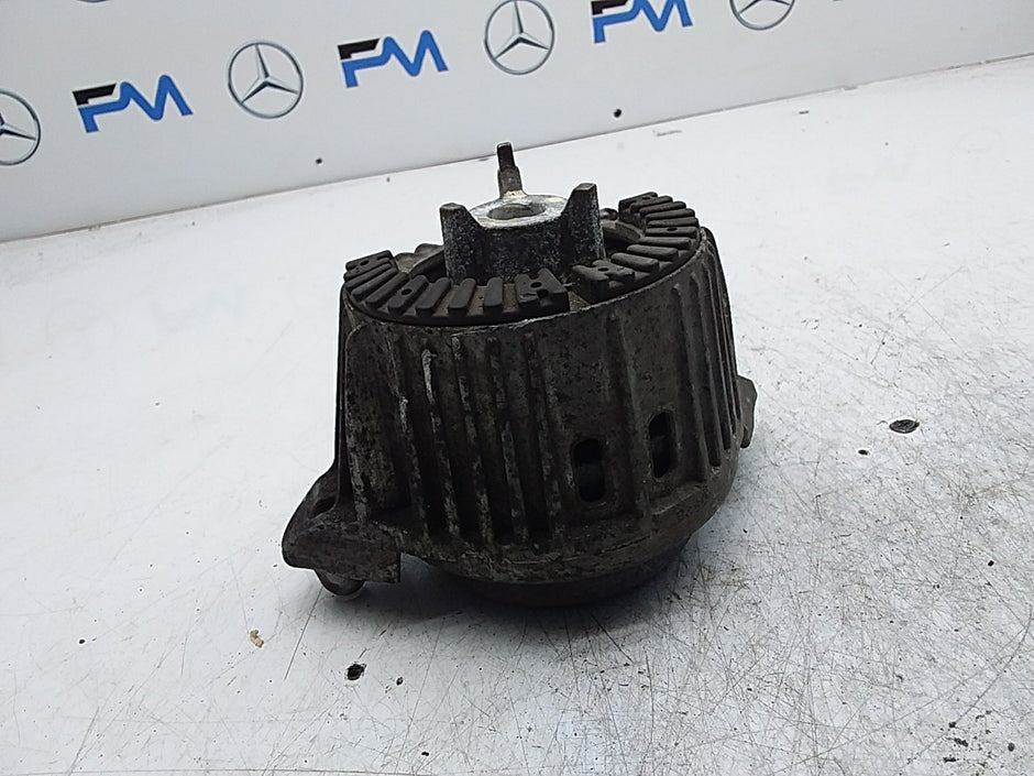 MERCEDES BENZ  E-CLASS W212  ENGINE MOUNT RIGHT OS A2122404217 FMR328