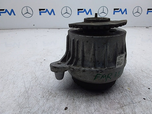 MERCEDES BENZ  C-CLASS  W205  ENGINE MOUNT LEFT NS A2052406617 FMR353