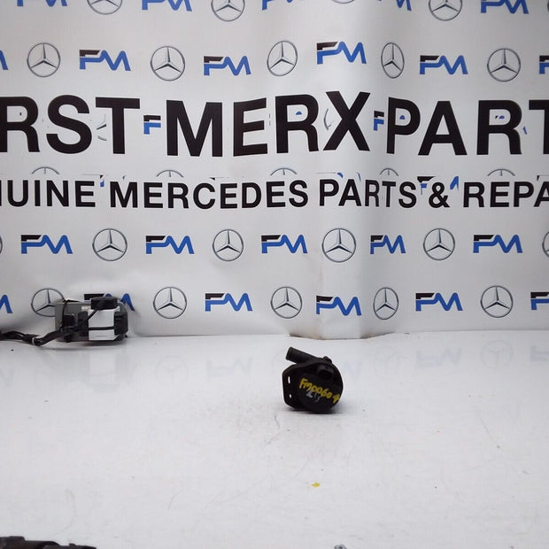 Mercedes E-CLASS W211 ELECTRIC COOLANT WATER PUMP A2118350028 FM00604