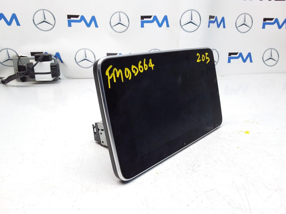 MERCEDES C-CLASS W205 2015 SAT NAV MULTIMEDIA SCREEN A2059002211 FM00664