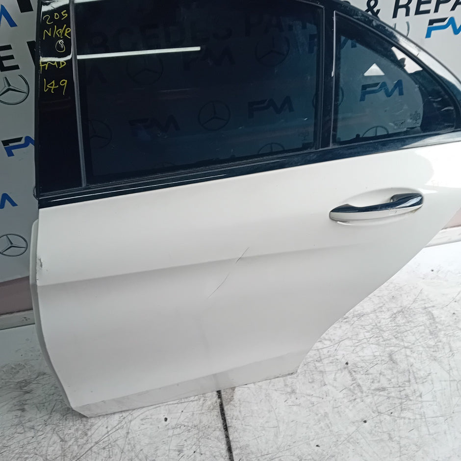 MERCEDES BENZ C-CLASS W205 PASSENGER SIDE REAR DOOR N/S/R WHITE  COMPLETE FMD149
