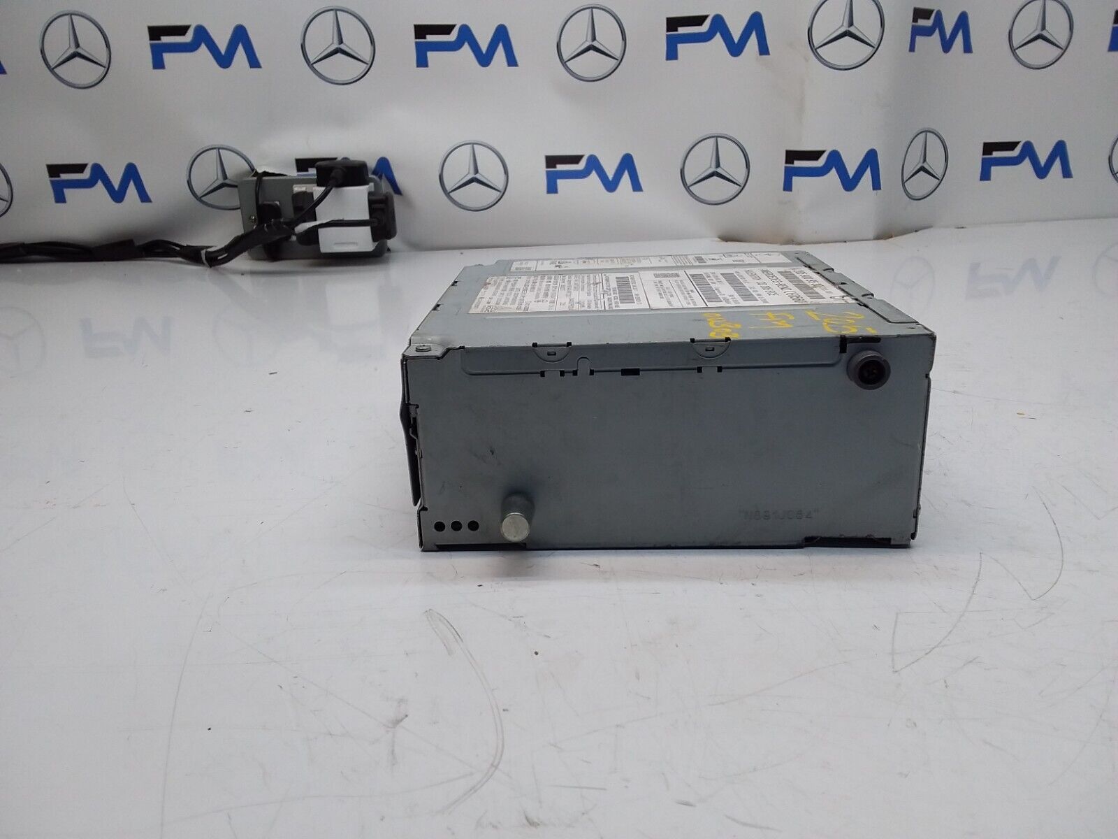 MERCEDES - BENZ E - CLASS W205 2017 RADIO SAT NAV HEAD UNIT  A2059009530 FM00303