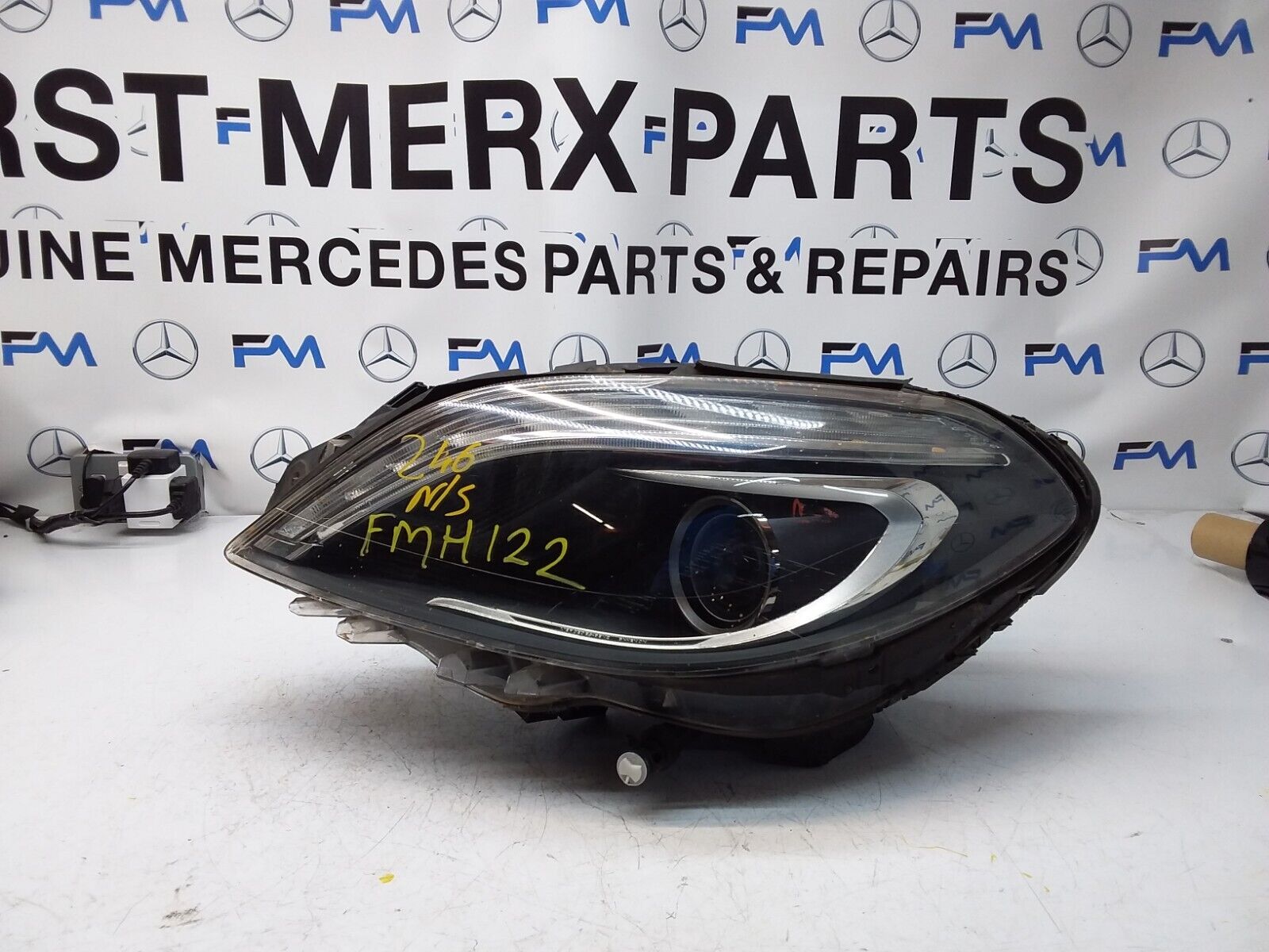 2013 MERCEDES B-CLASS W246 HEADLIGHT PASSENGER NS A2468207361 FMH122 (DAMAGED)