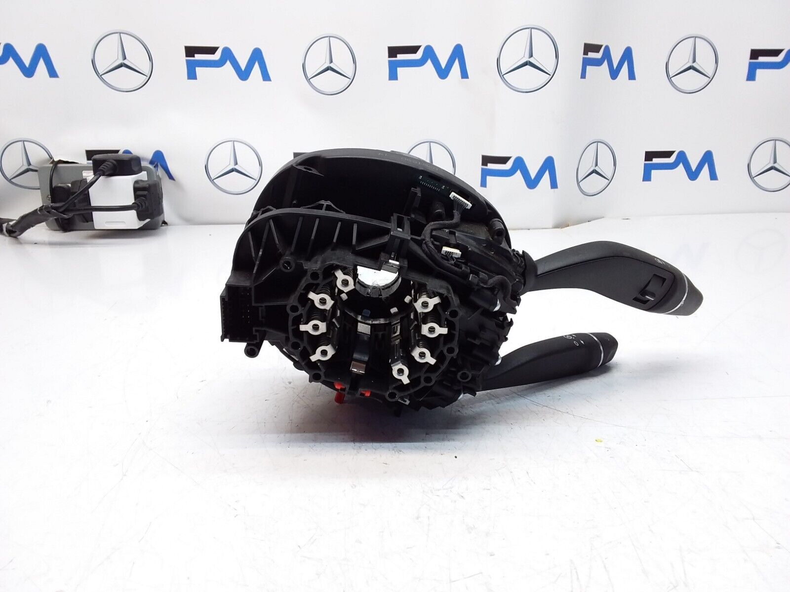 Mercedes  GLA W156 INDICATOR/WIPER GEAR SELECT + SQUIB  2014 FM00543