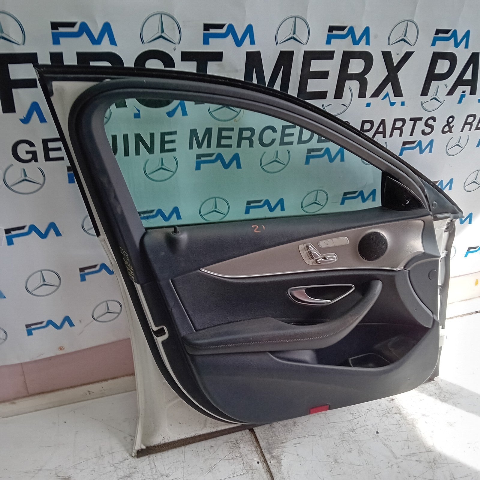 MERCEDES BENZ E-CLASS W213 PASSENGER SIDE FRONT DOOR N/S/F WHITE FMD127