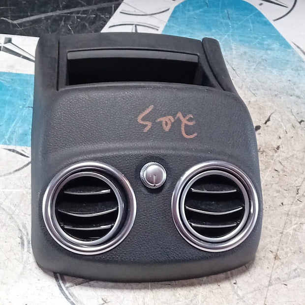 2016 MERCEDES C CLASS A205 W205 AMG REAR CENTRE CONSOLE AIR VENTS A2058300501