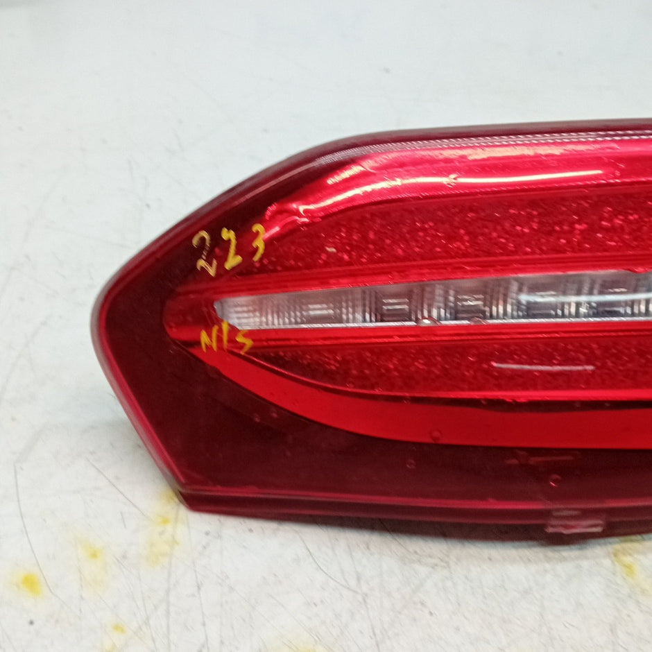 MERCEDES BENZ  E-CLASS W213 PASSENGER LEFT NS REAR INNER TAIL LIGHT FMT261